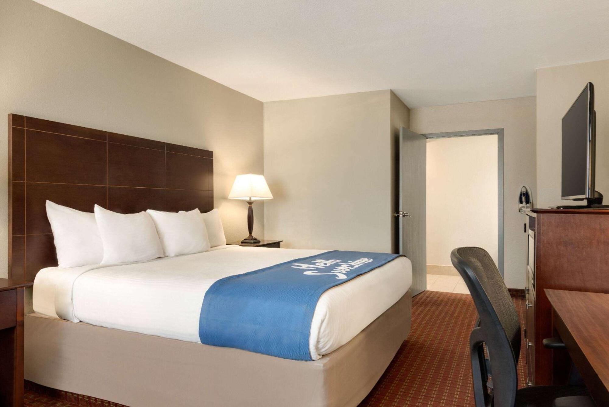 Days Inn By Wyndham Whitmore Lake Eksteriør bilde